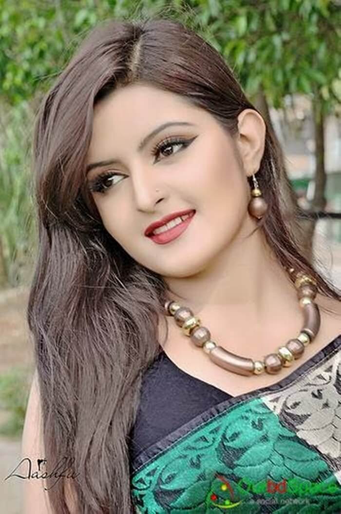 Moni Rani বাংলাদেশী অভিনেত্রী পরীমনির ৩০টি অসাধারন ছবি
