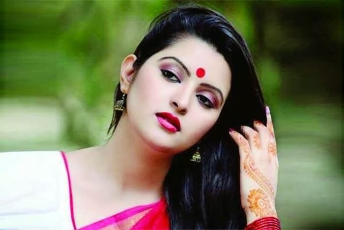 Moni Rani বাংলাদেশী অভিনেত্রী পরীমনির ৩০টি অসাধারন ছবি